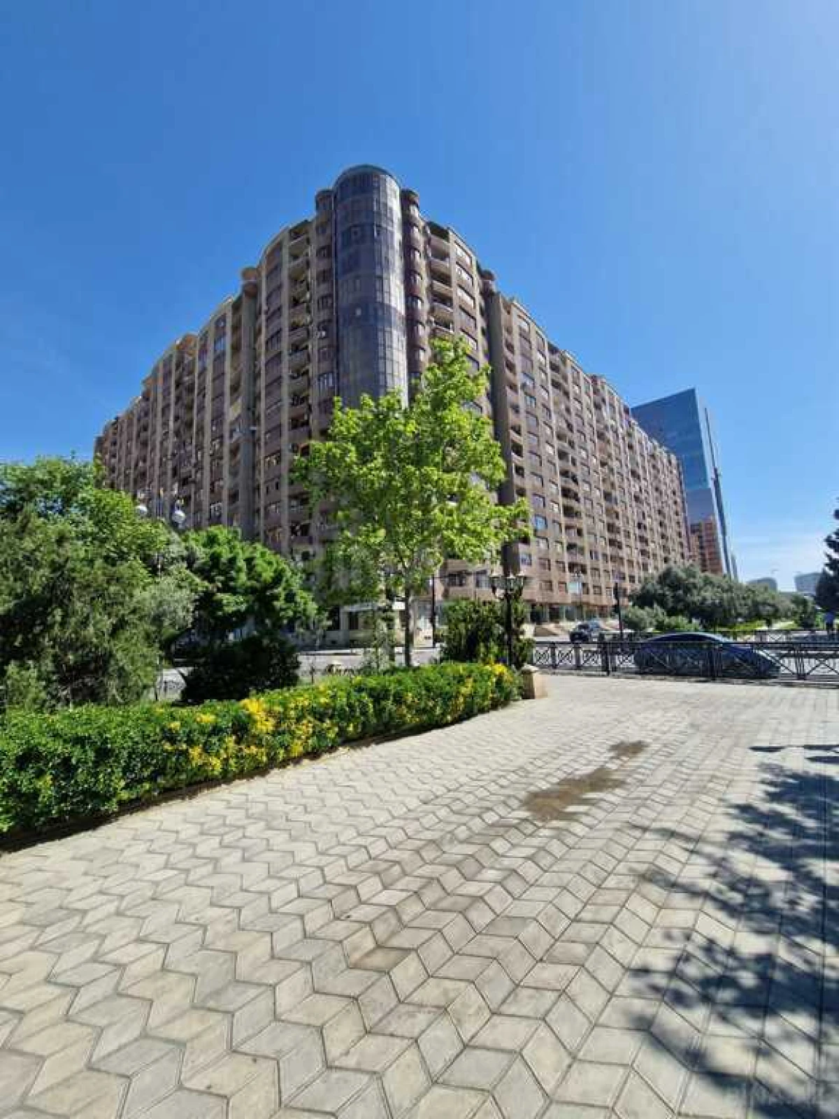 Satılır 2 otaqlı mənzil 65 m²