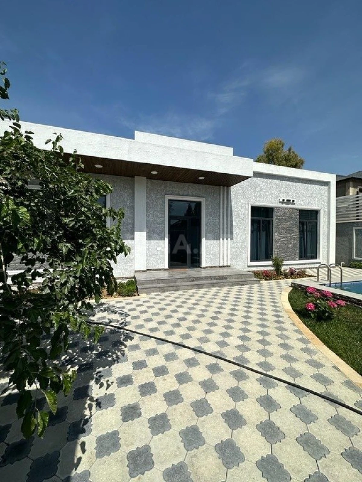 Kirayə verilir 4 otaqlı həyət evi 200 m²