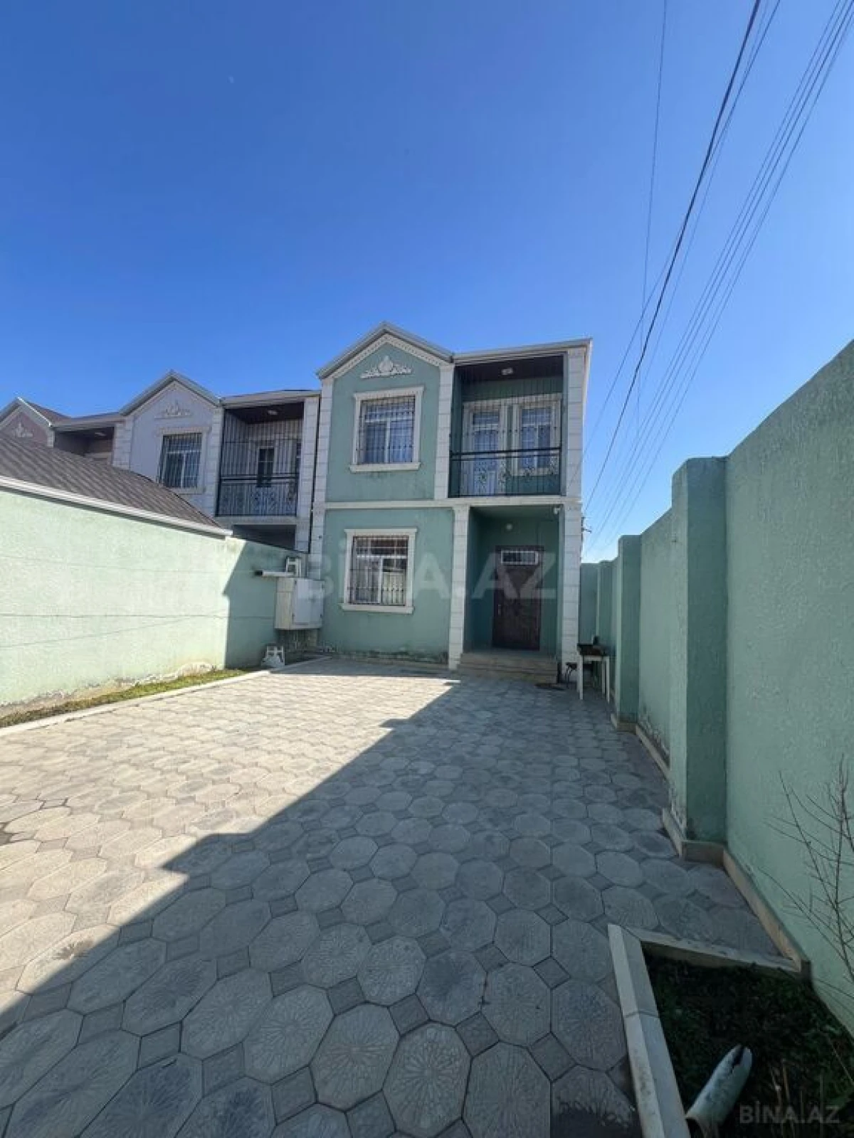 Satılır 4 otaqlı həyət evi 125 m²