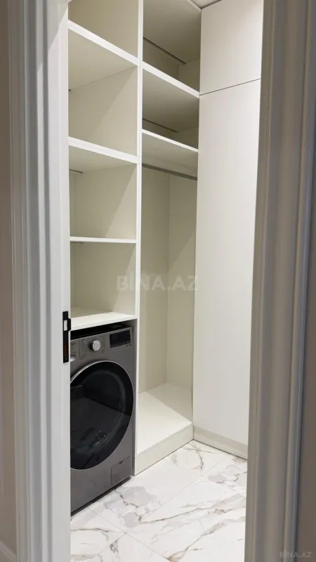 Satılır 4 otaqlı mənzil 168 m²