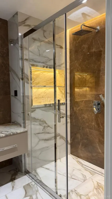 Satılır 4 otaqlı mənzil 168 m²