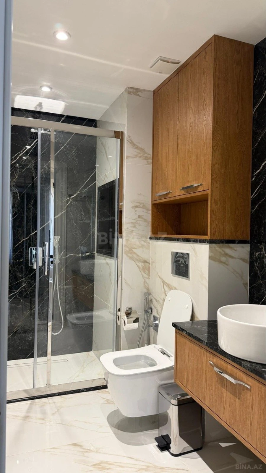 Satılır 4 otaqlı mənzil 168 m²