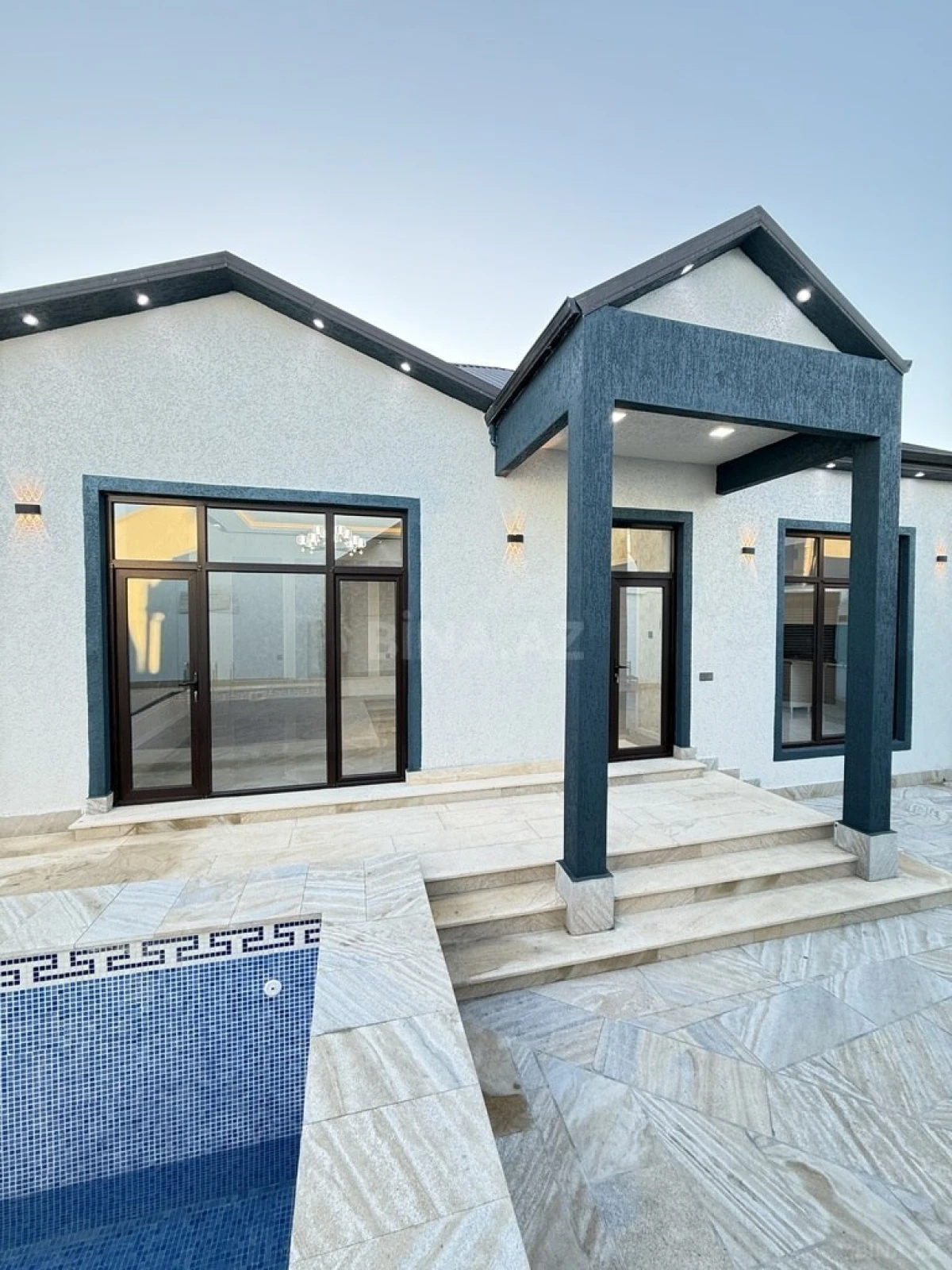 Satılır 4 otaqlı həyət evi 145 m²