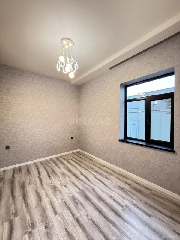 Satılır 4 otaqlı həyət evi 145 m²