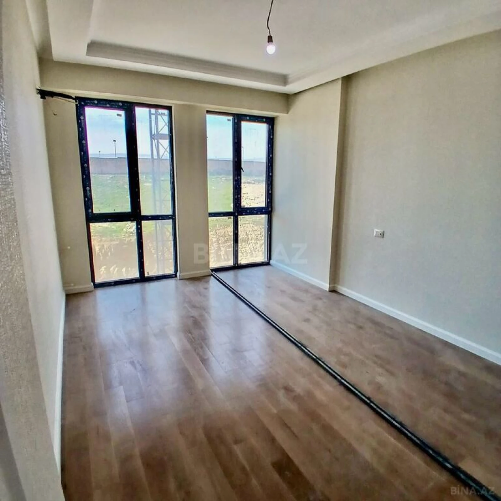 Satılır 2 otaqlı mənzil 63 m²