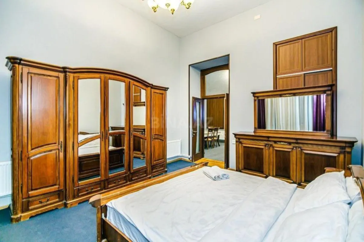 Kirayə verilir 2 otaqlı mənzil 60 m²