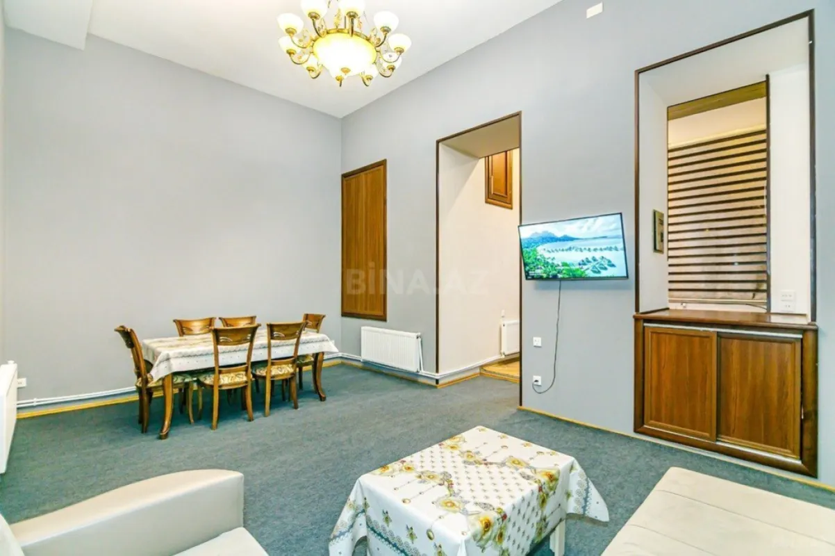 Kirayə verilir 2 otaqlı mənzil 60 m²