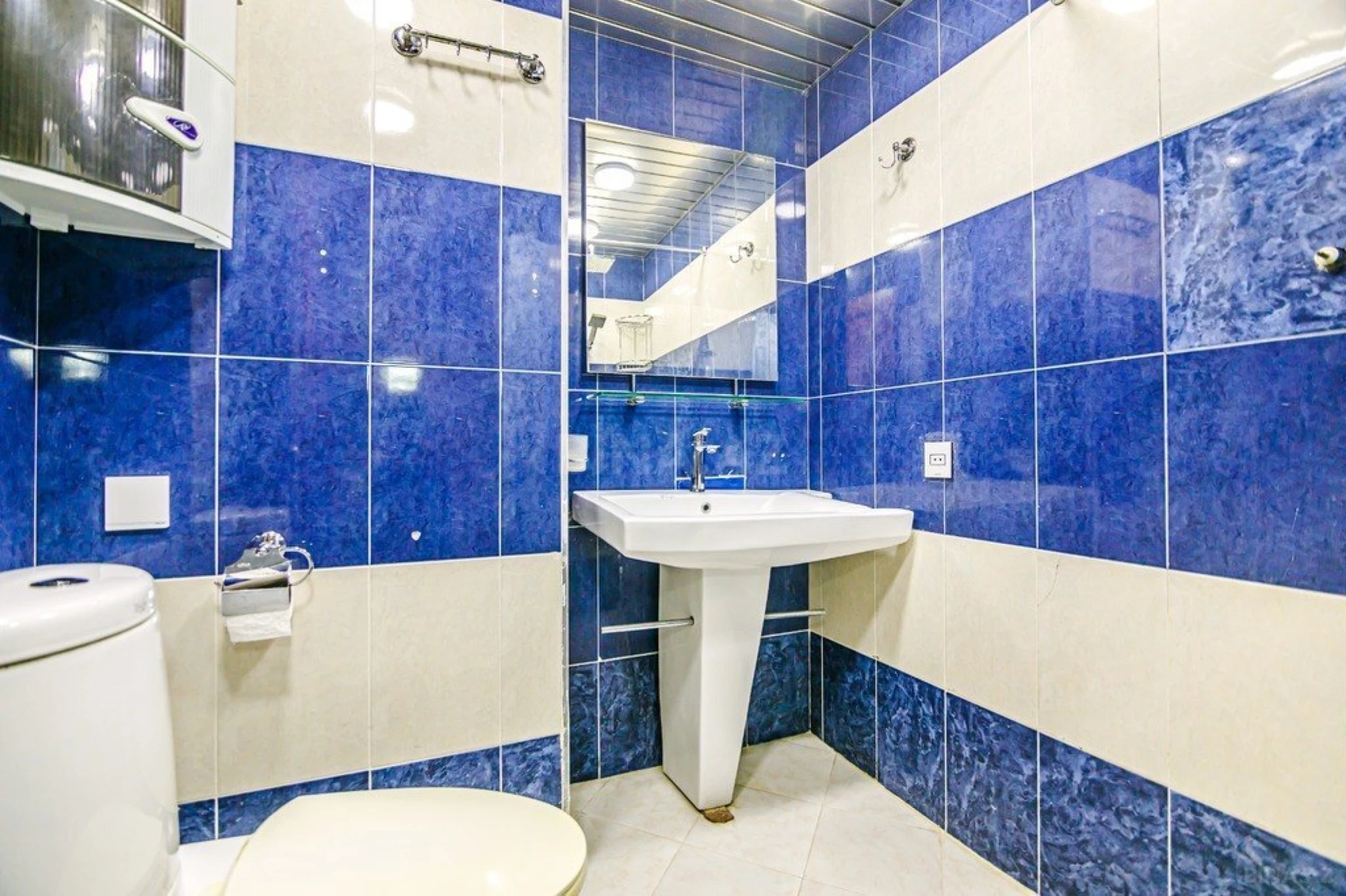 Kirayə verilir 2 otaqlı mənzil 60 m²