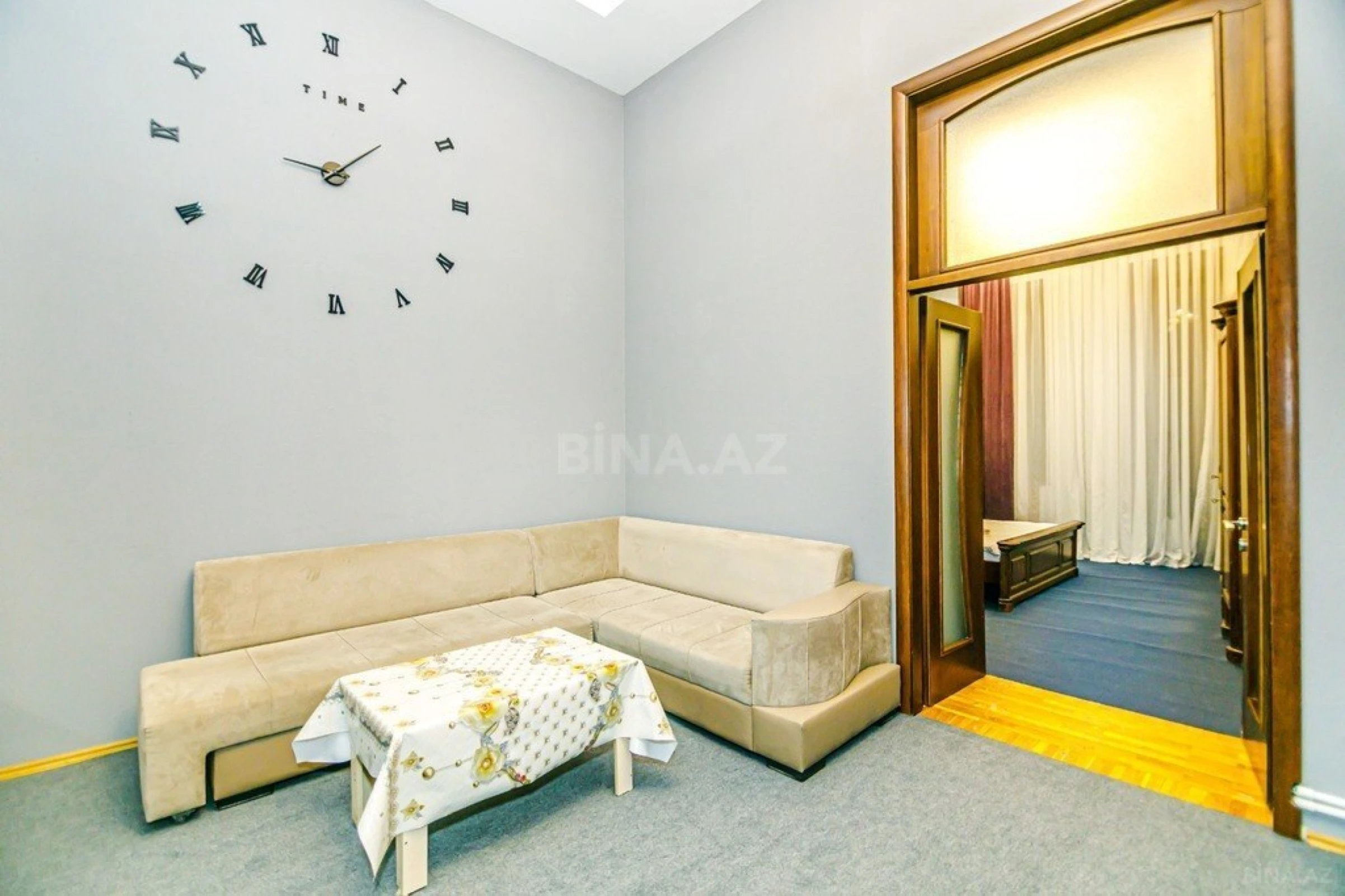 Kirayə verilir 2 otaqlı mənzil 60 m²