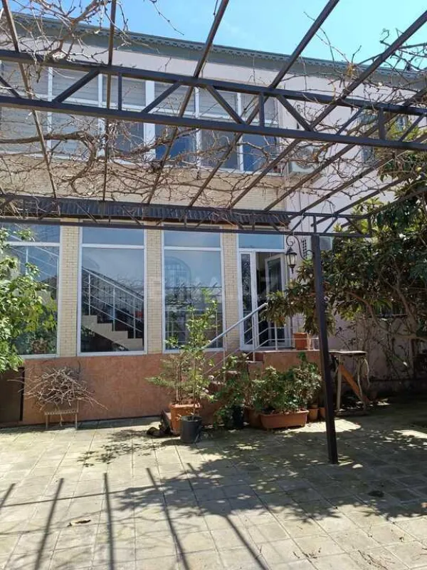 Satılır 6 otaqlı həyət evi 200 m²