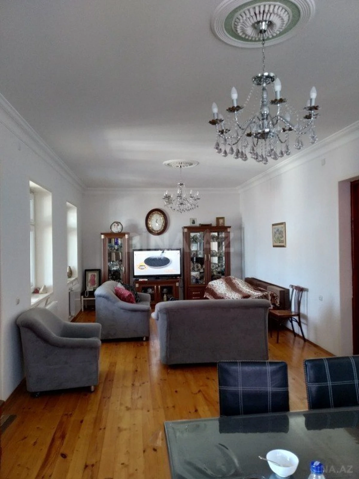 Satılır 6 otaqlı həyət evi 200 m²