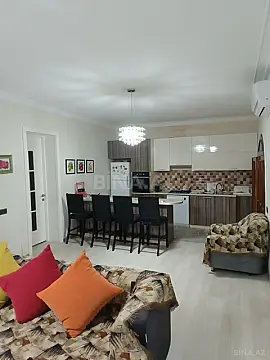 Satılır 6 otaqlı həyət evi 200 m²