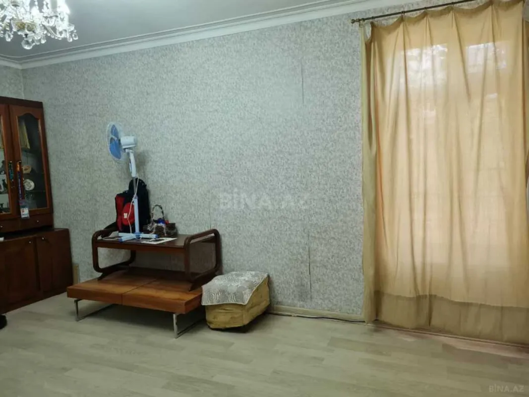 Satılır 6 otaqlı həyət evi 200 m²