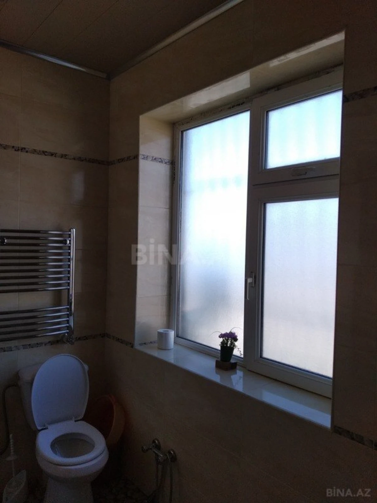 Satılır 6 otaqlı həyət evi 200 m²