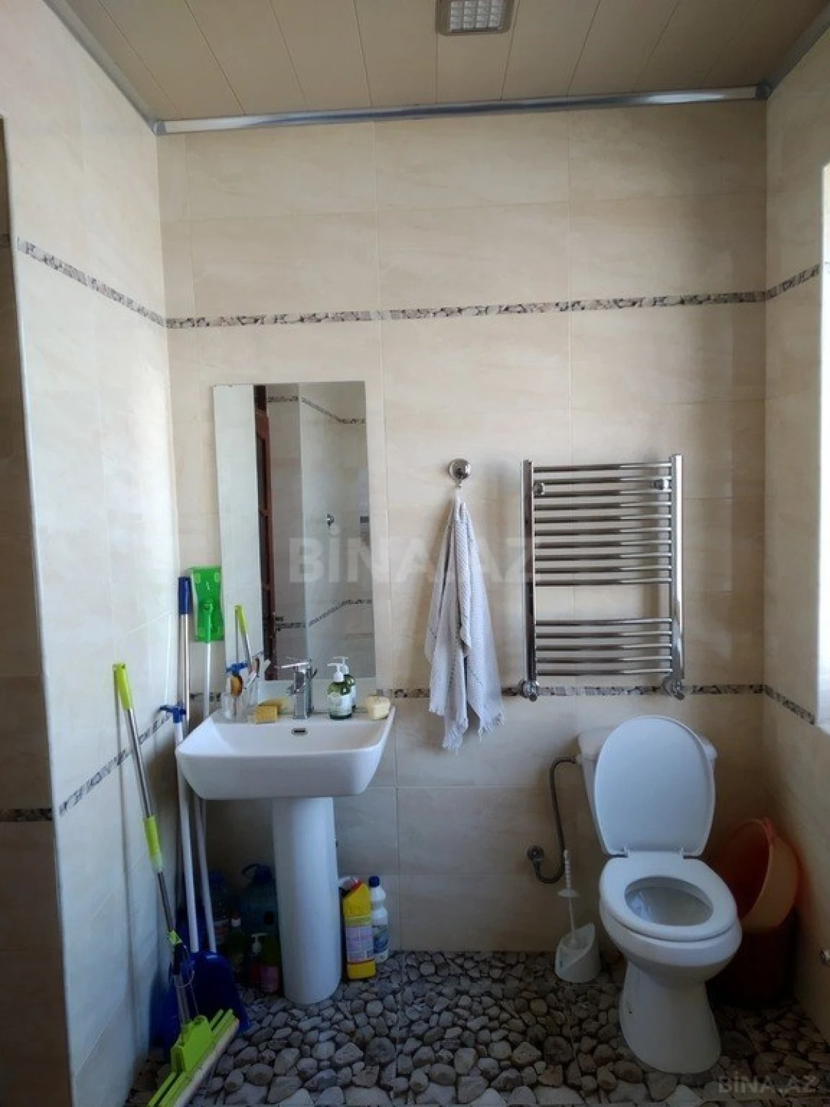 Satılır 6 otaqlı həyət evi 200 m²