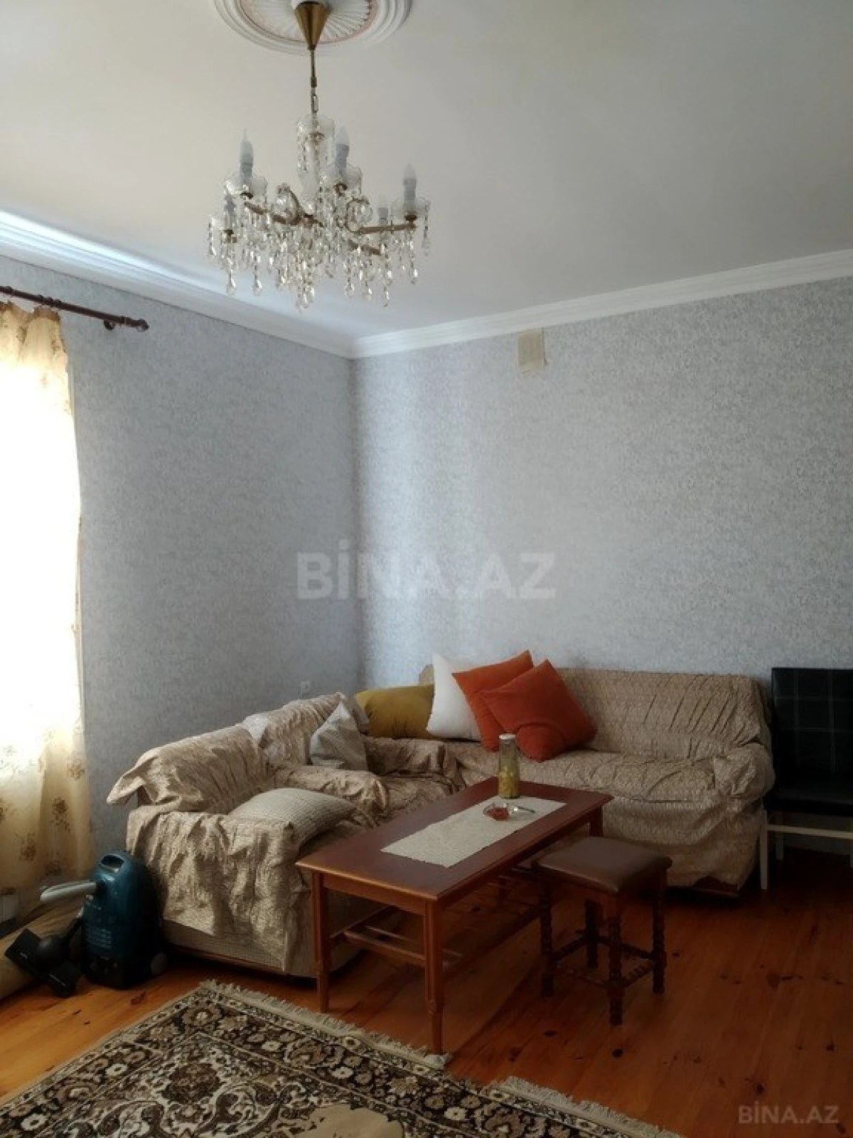 Satılır 6 otaqlı həyət evi 200 m²