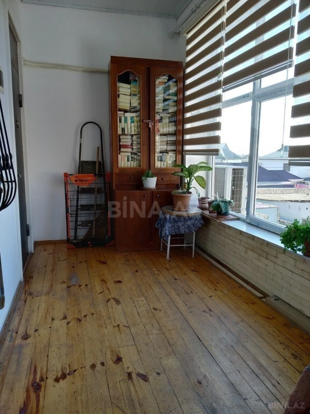 Satılır 6 otaqlı həyət evi 200 m²