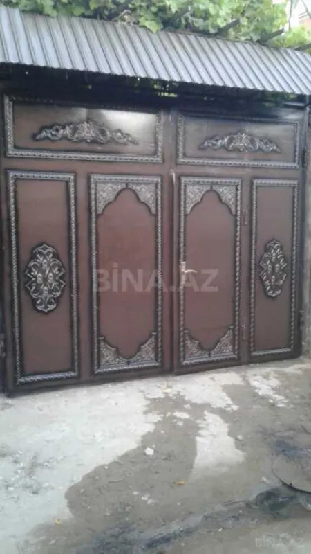 Satılır 6 otaqlı həyət evi 200 m²