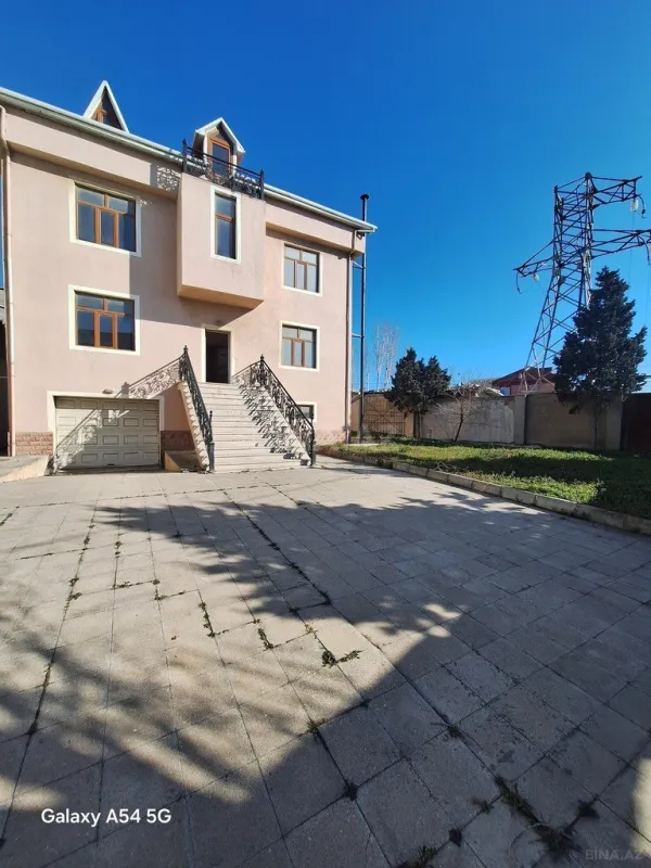 Satılır obyekt 400 m²