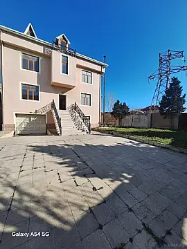 Satılır obyekt 400 m² — Bakı 400.00 m²