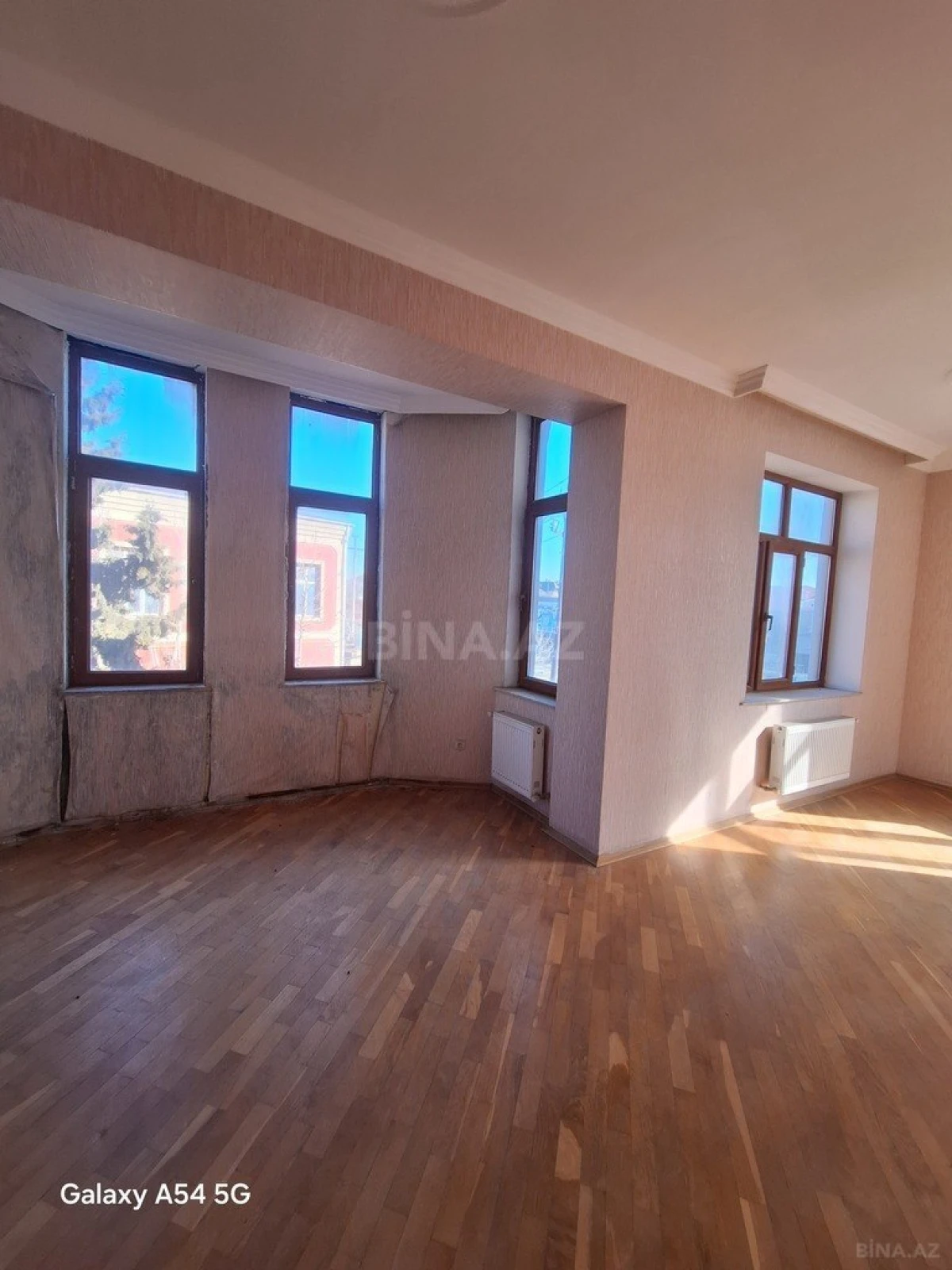 Satılır obyekt 400 m²