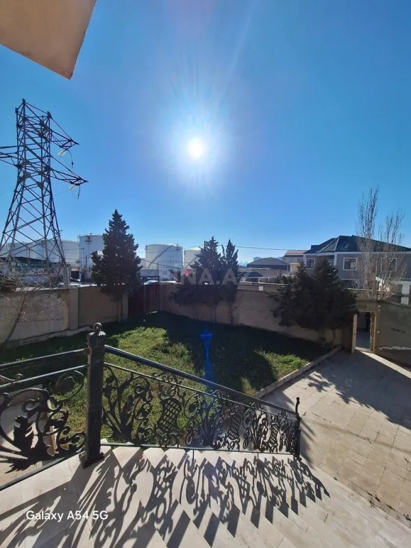 Satılır obyekt 400 m²