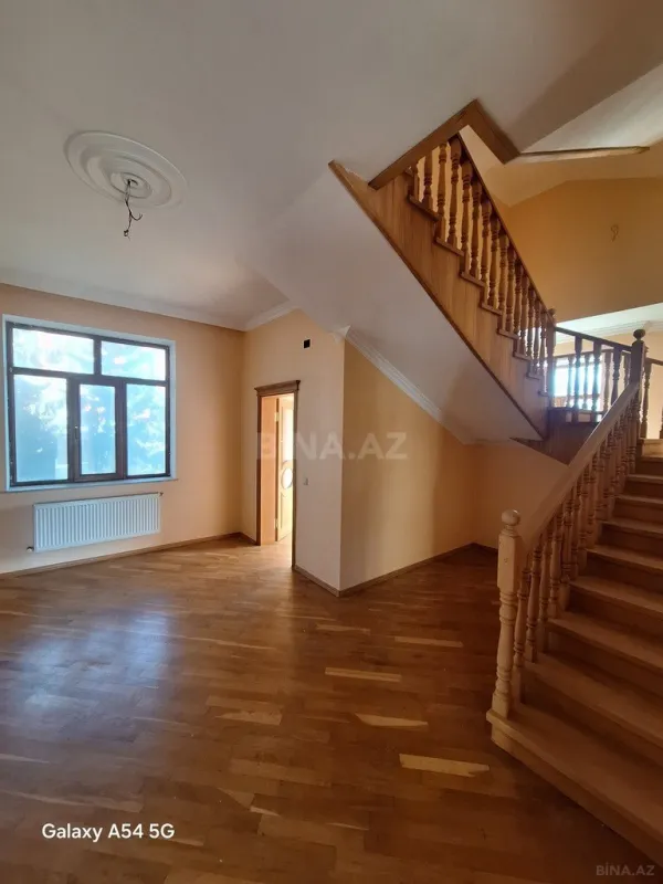 Satılır obyekt 400 m²