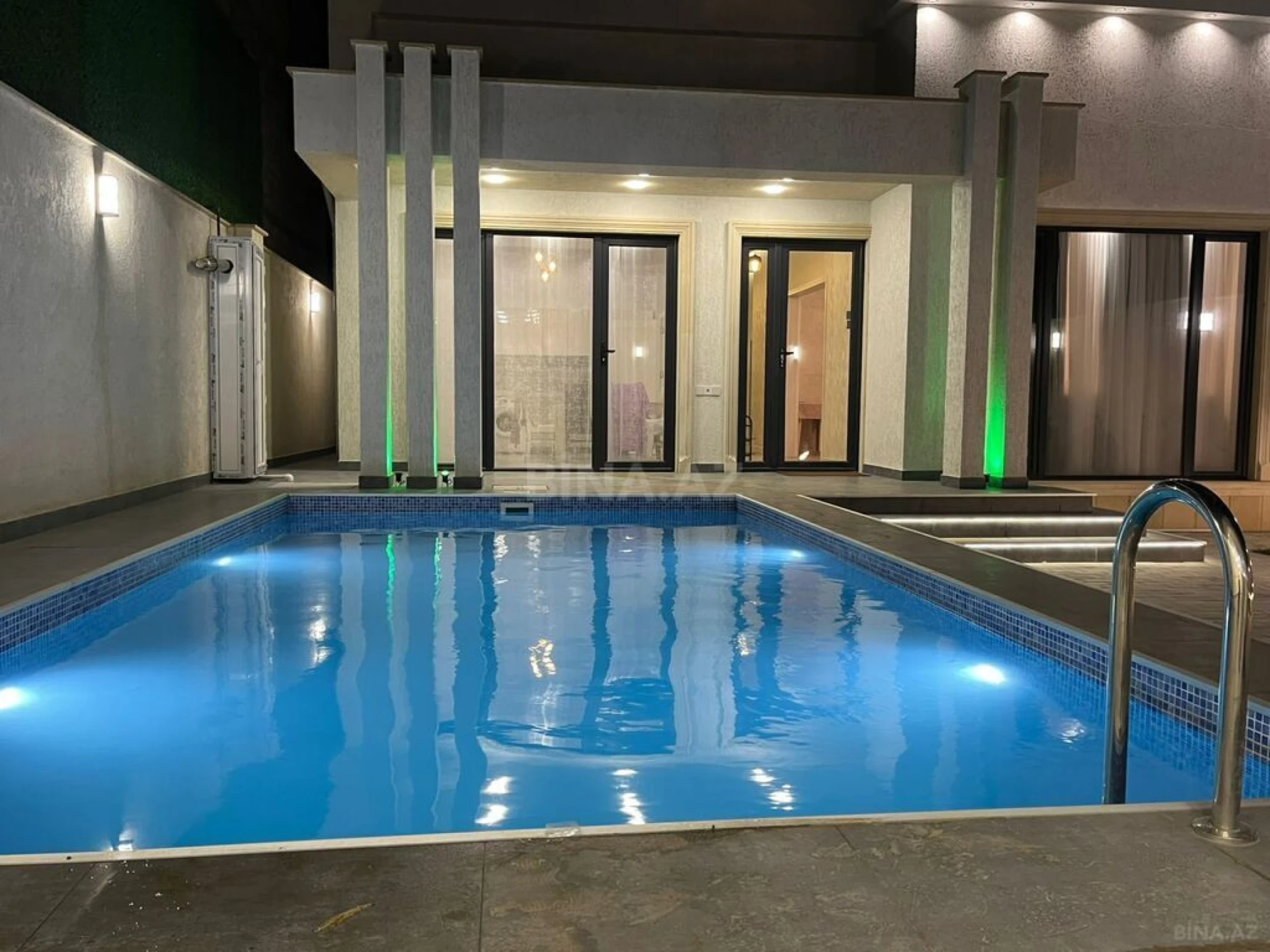 Kirayə verilir 4 otaqlı həyət evi 235 m²