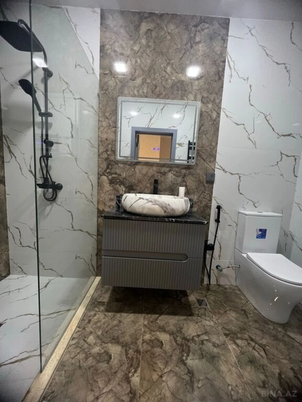 Kirayə verilir 4 otaqlı həyət evi 235 m²