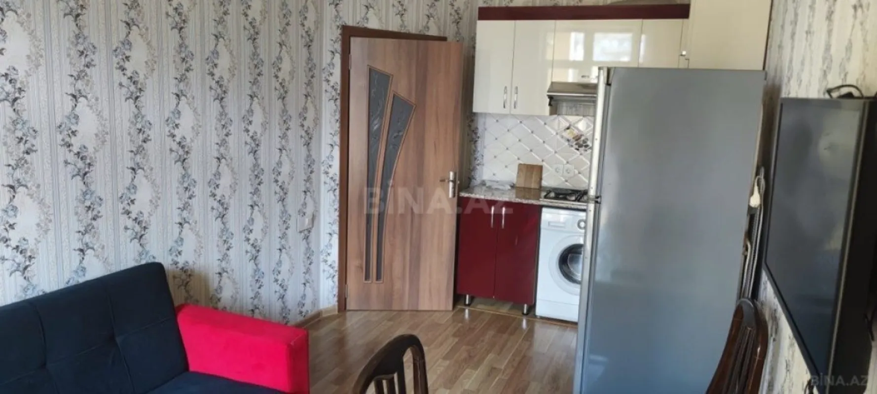 Satılır 4 otaqlı mənzil 172 m²