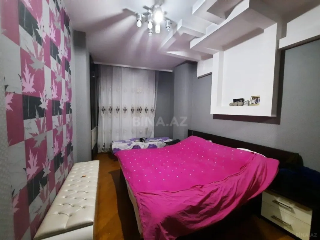 Satılır 4 otaqlı mənzil 172 m²