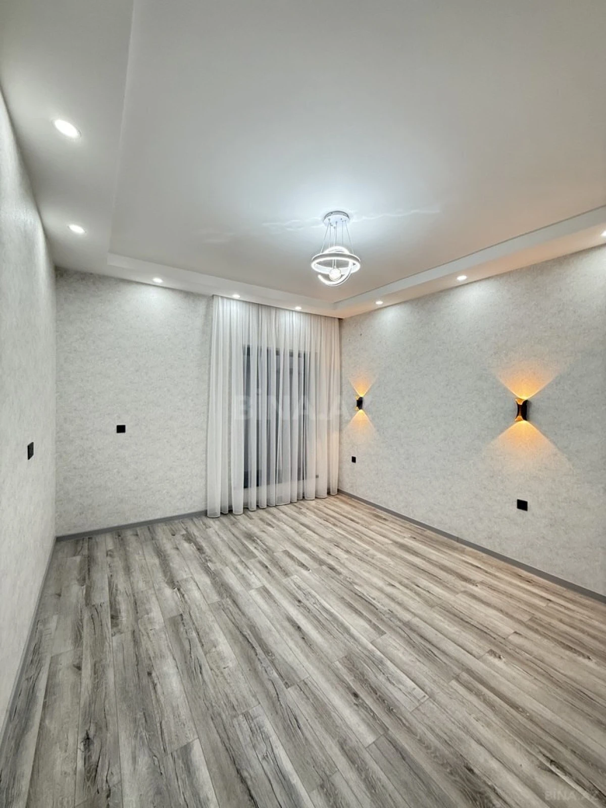 Satılır 4 otaqlı həyət evi 170 m²