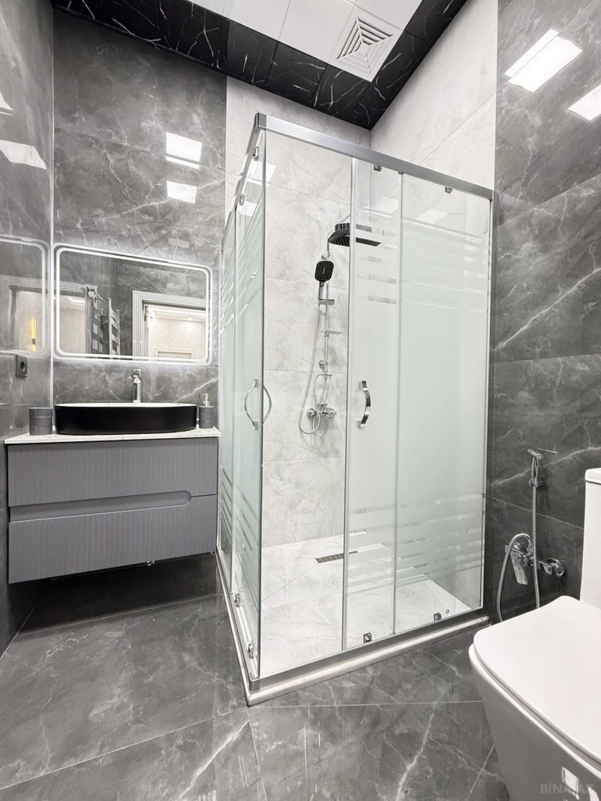 Satılır 4 otaqlı həyət evi 170 m²