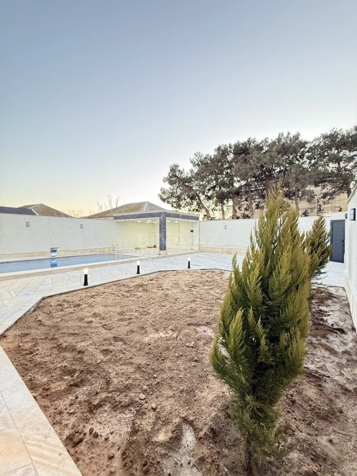 Satılır 4 otaqlı həyət evi 170 m²