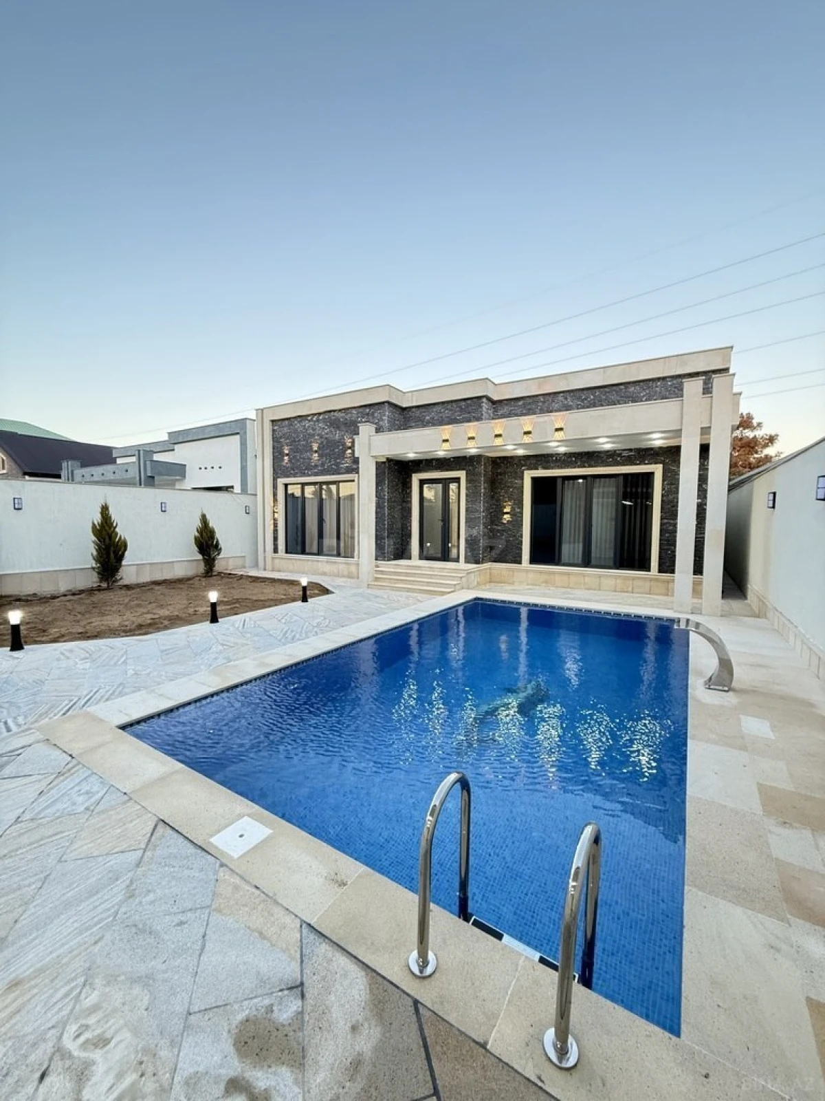 Satılır 4 otaqlı həyət evi 170 m²