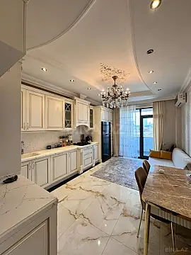 Satılır 4 otaqlı mənzil 185 m²