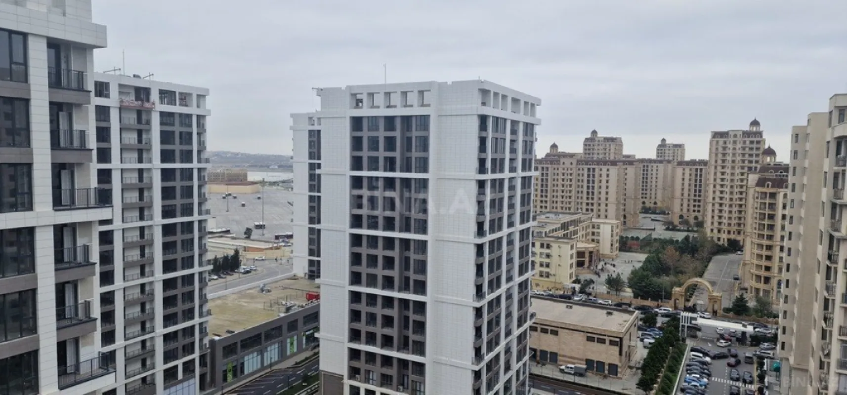 Satılır 3 otaqlı mənzil 146.4 m²