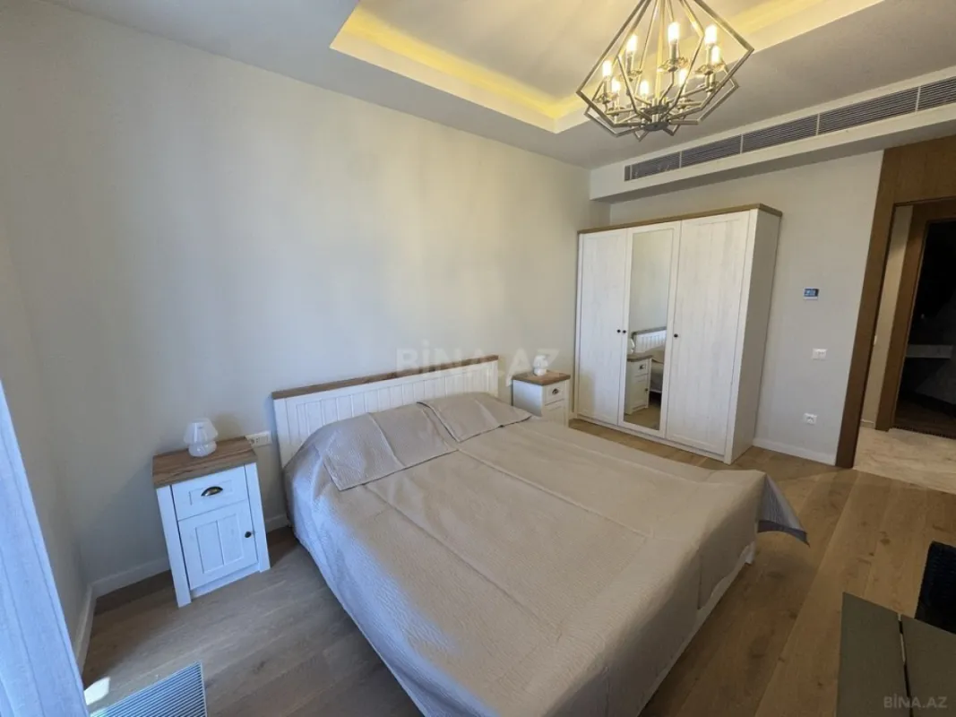 Kirayə verilir 3 otaqlı mənzil 132 m²