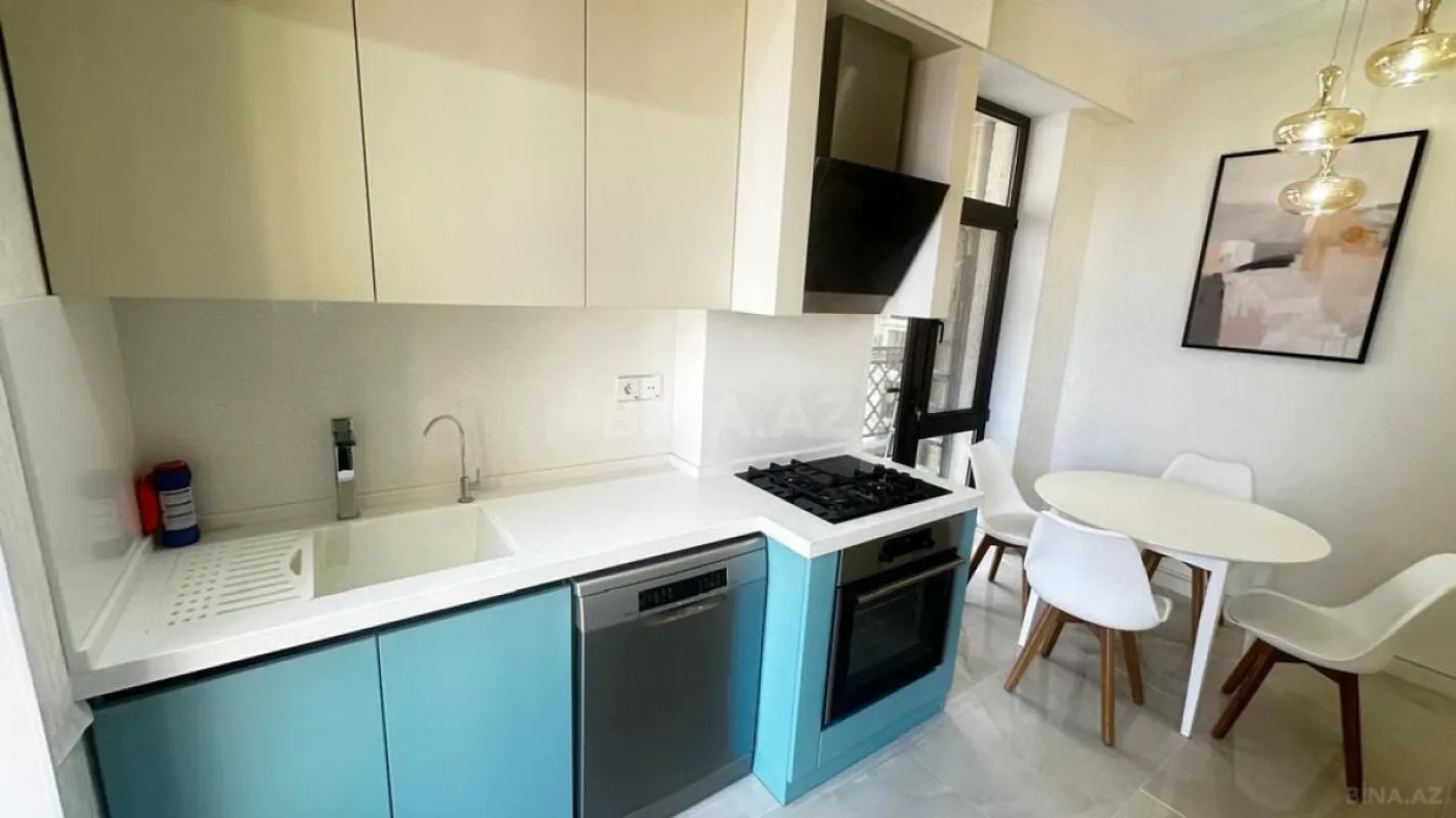 Satılır 3 otaqlı mənzil 115 m²