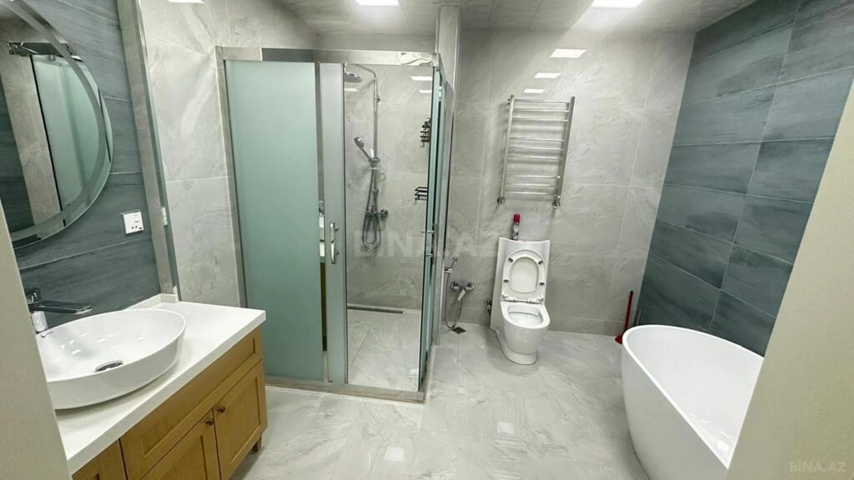 Satılır 3 otaqlı mənzil 115 m²