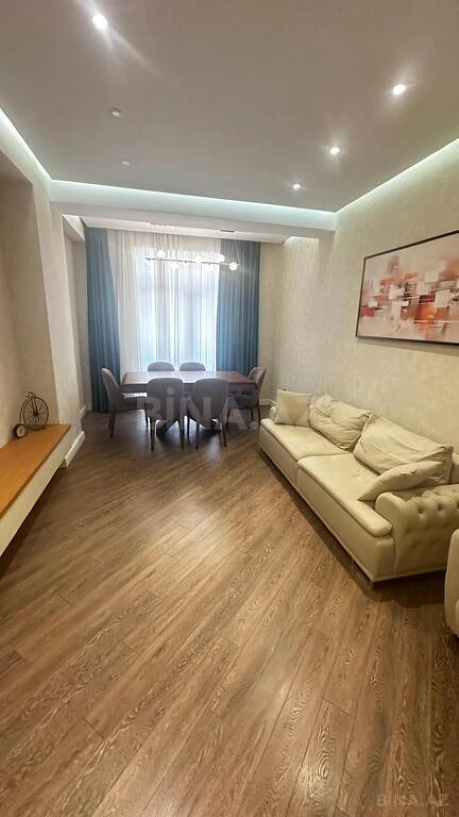 Satılır 3 otaqlı mənzil 115 m²