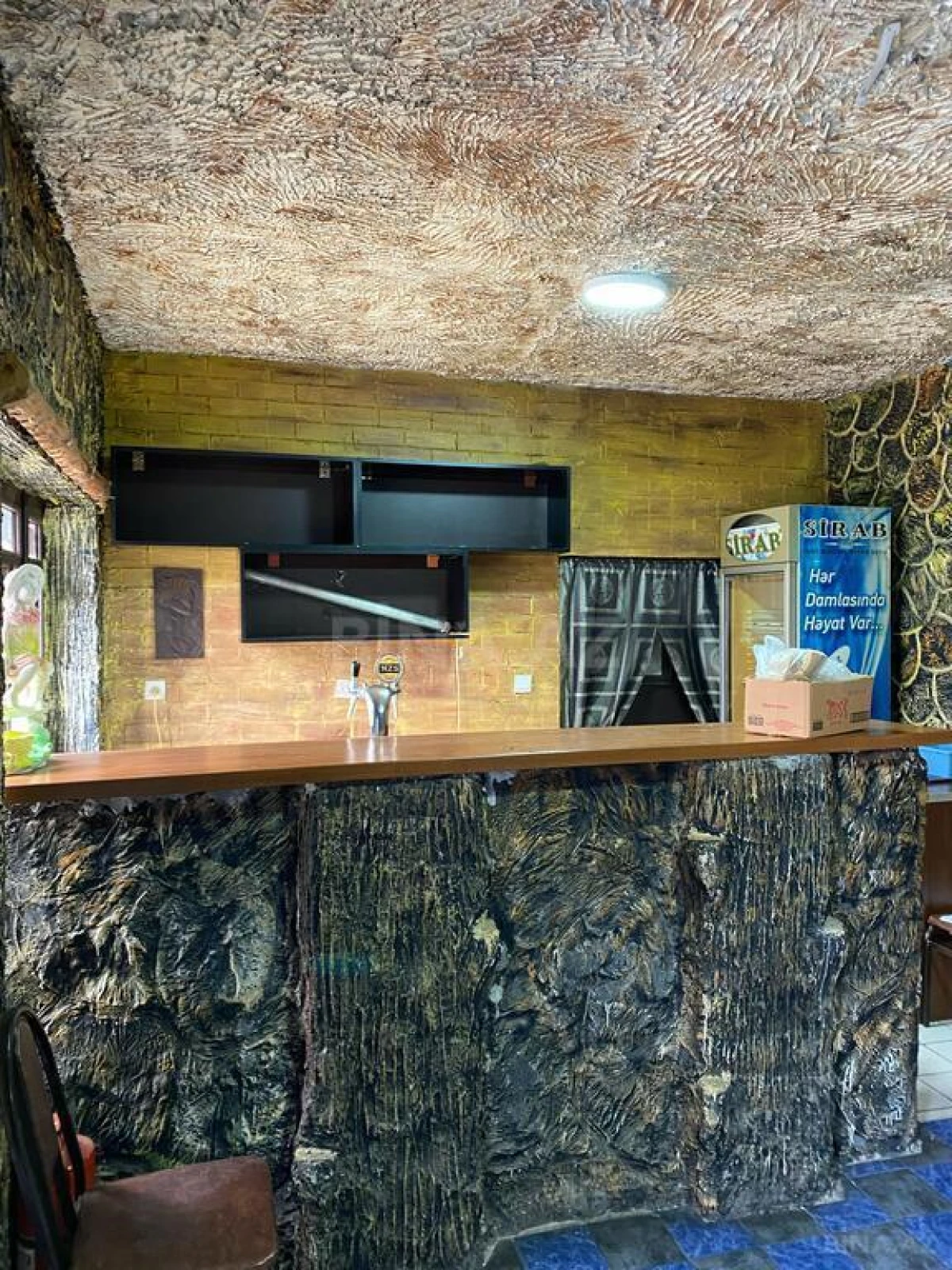 Satılır obyekt 340 m²