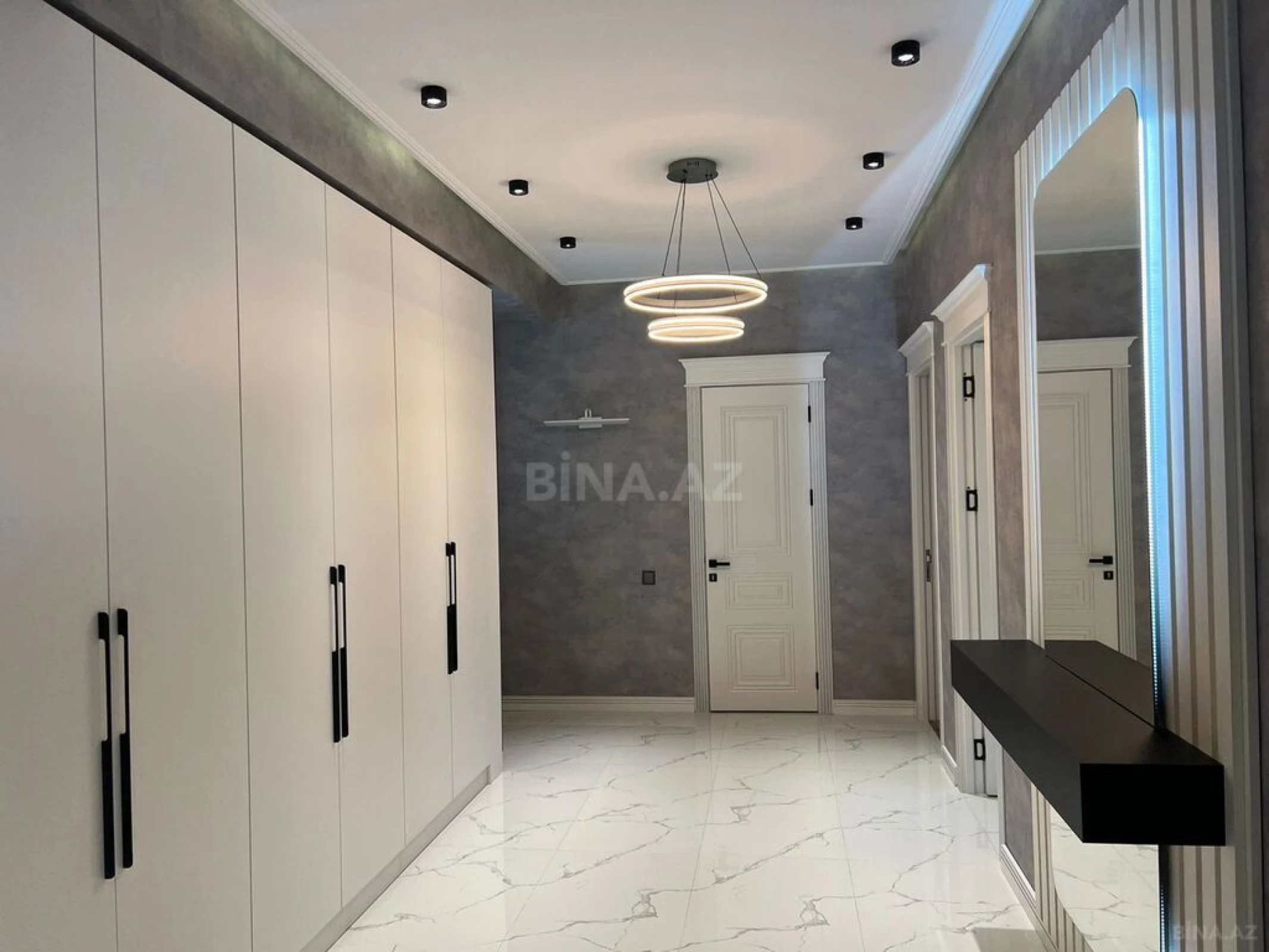 Kirayə verilir 3 otaqlı mənzil 145 m²