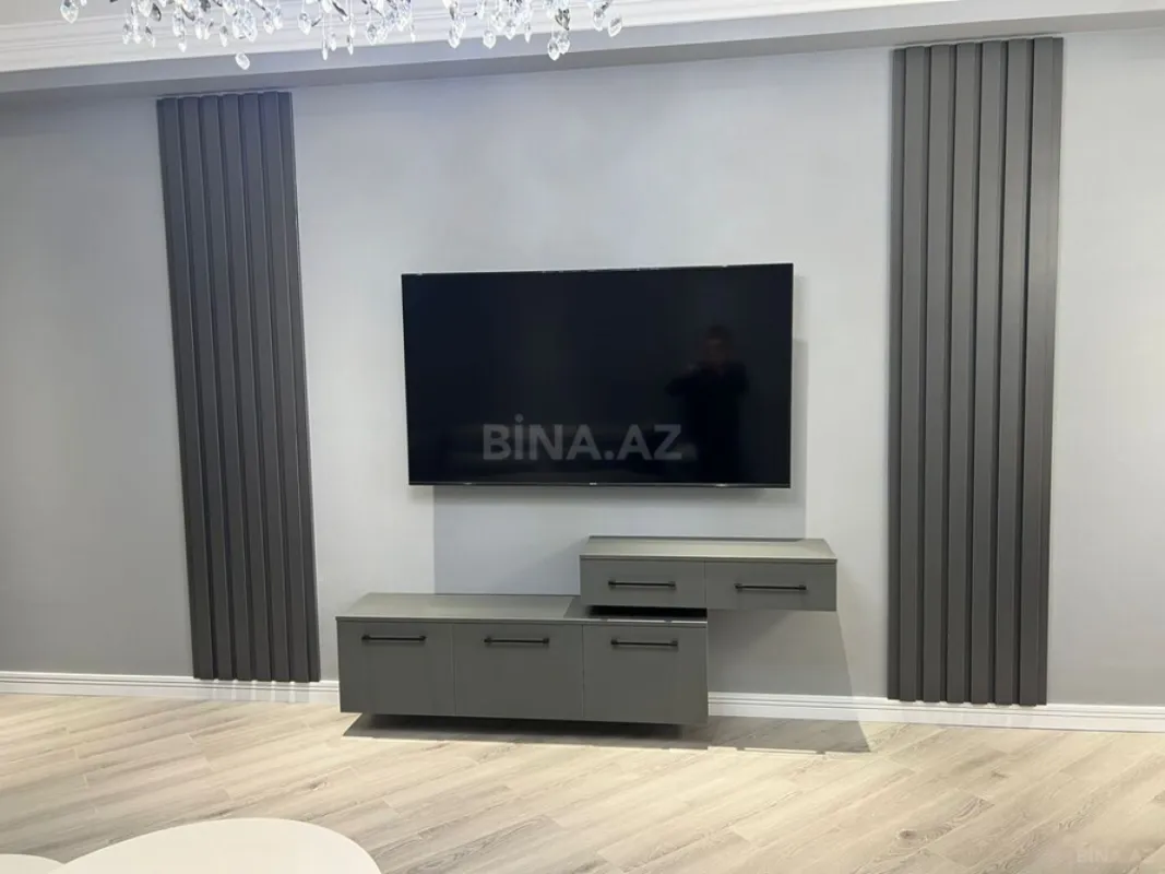 Kirayə verilir 3 otaqlı mənzil 145 m²