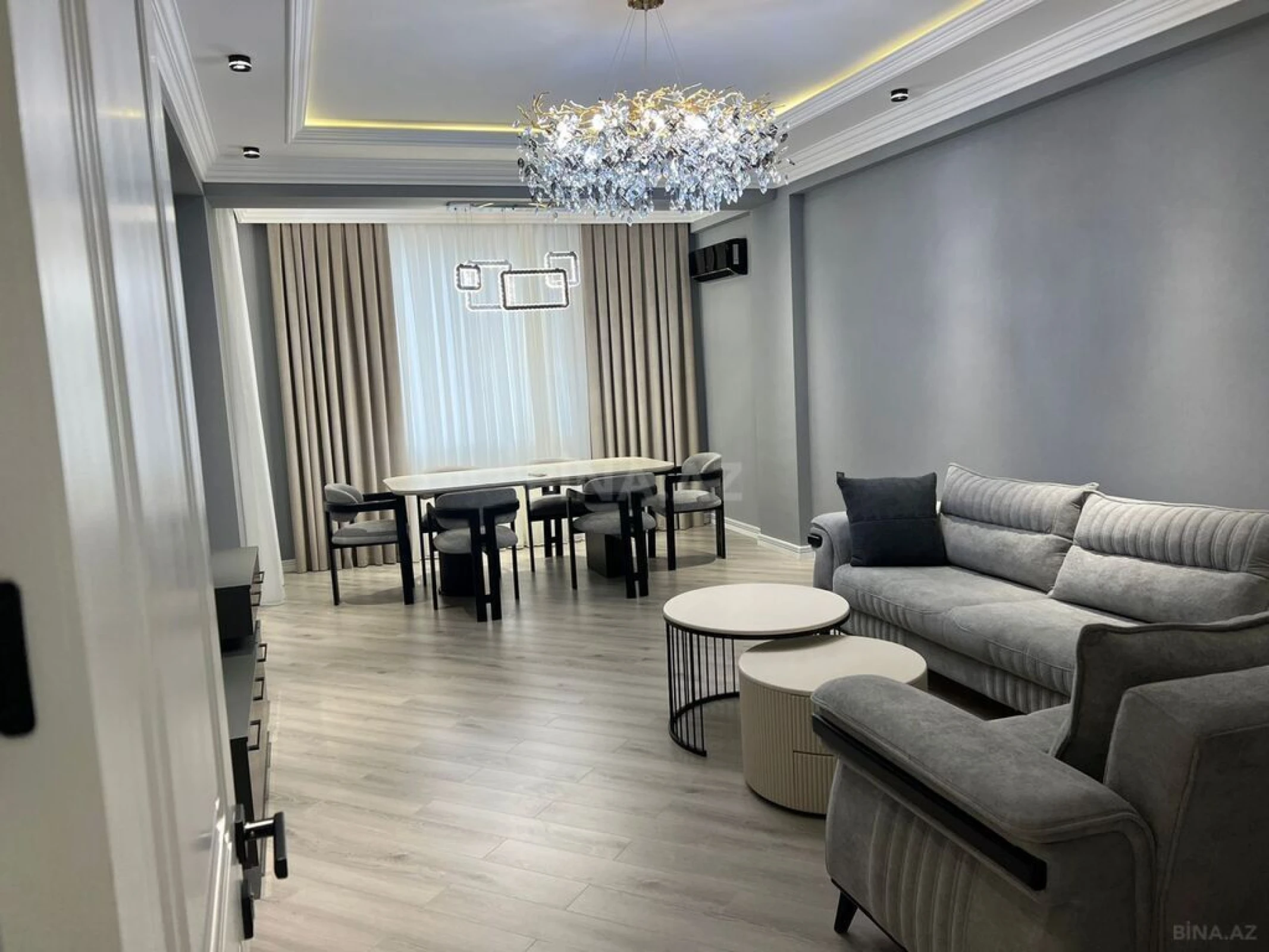 Kirayə verilir 3 otaqlı mənzil 145 m²