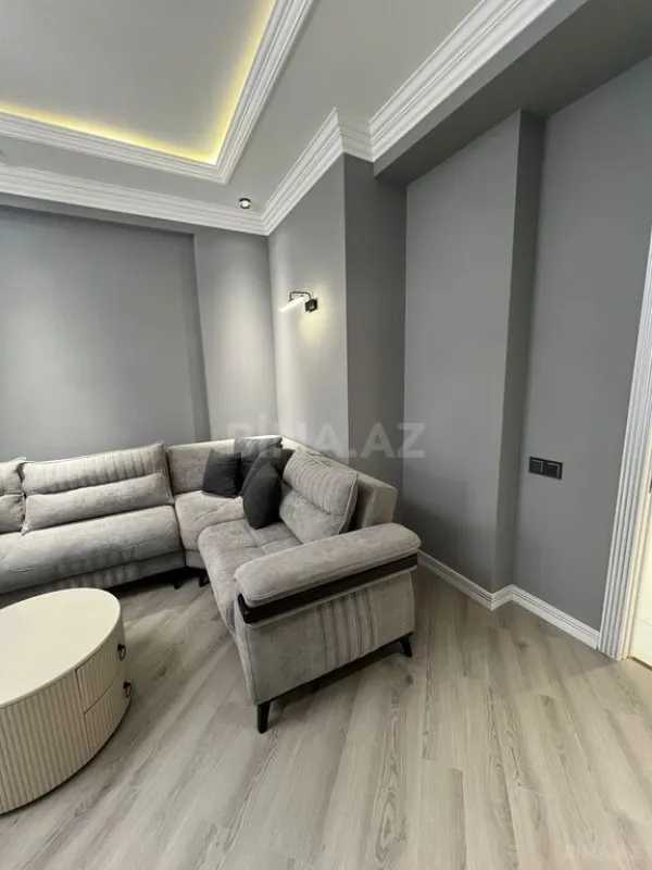 Kirayə verilir 3 otaqlı mənzil 145 m²