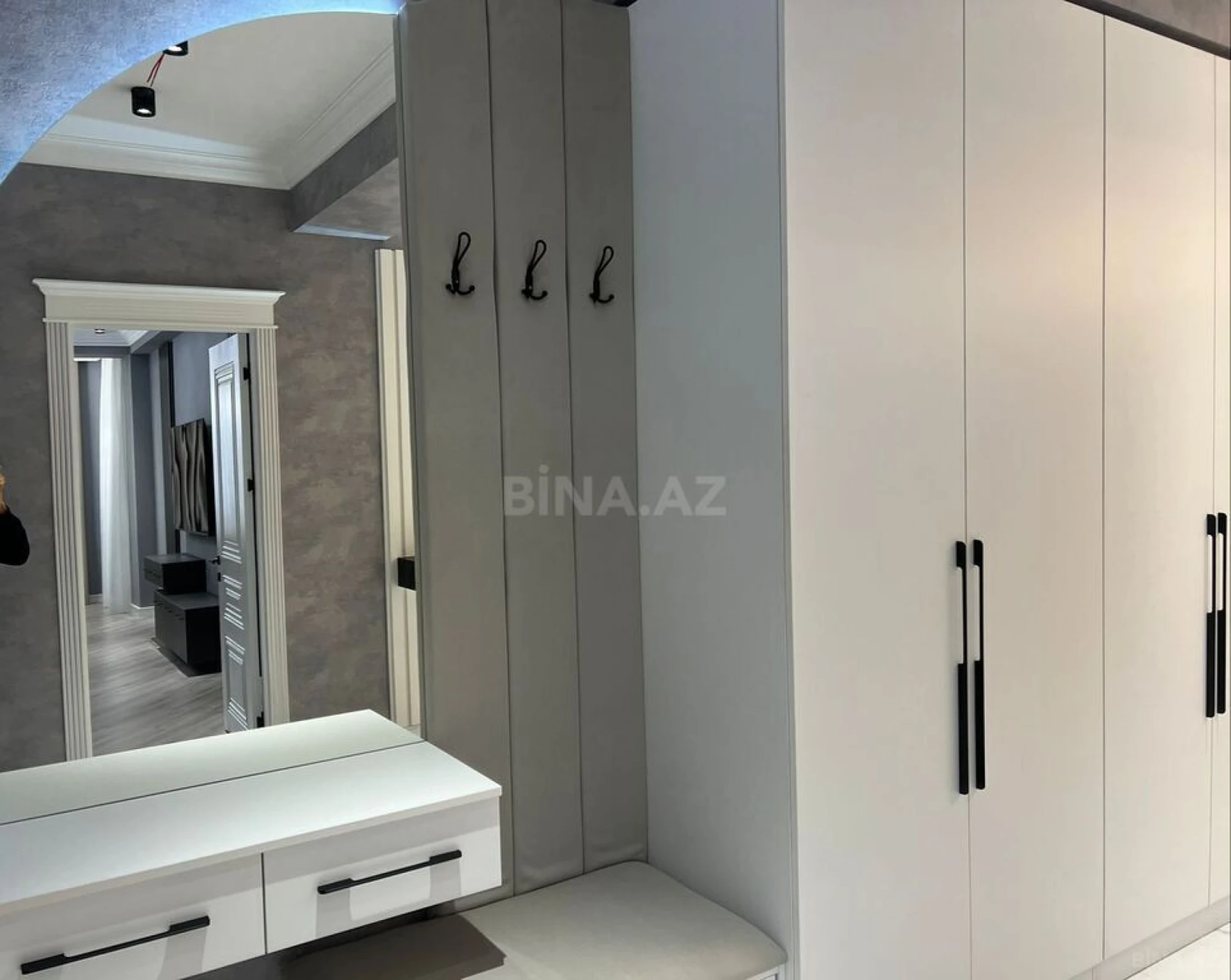 Kirayə verilir 3 otaqlı mənzil 145 m²