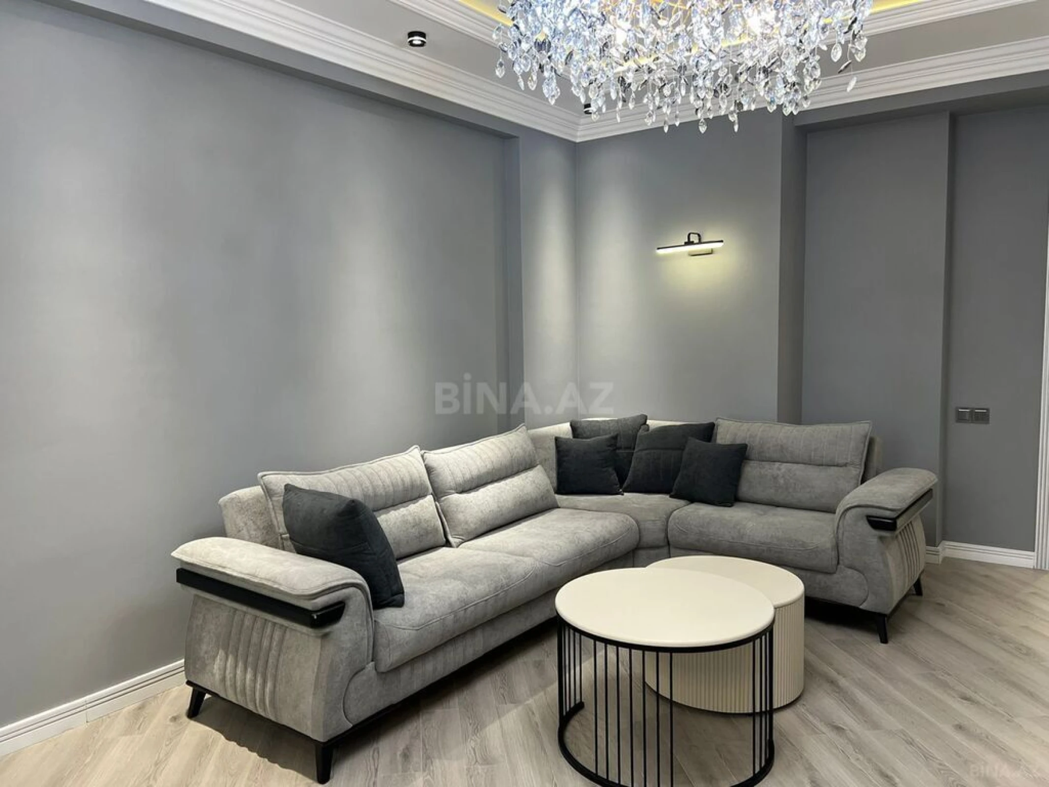 Kirayə verilir 3 otaqlı mənzil 145 m²