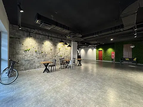 Satılır obyekt 410 m²