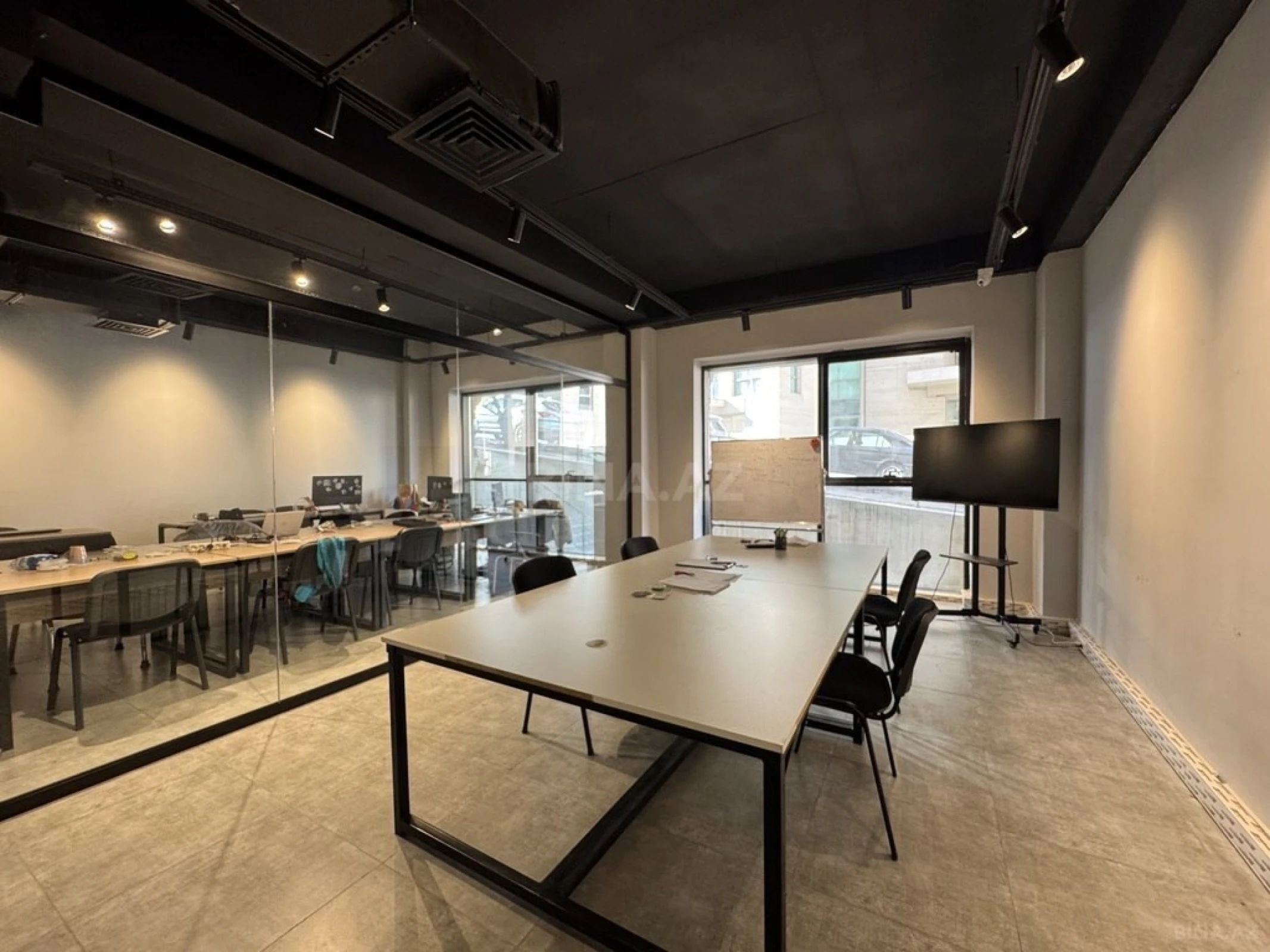 Satılır obyekt 410 m²